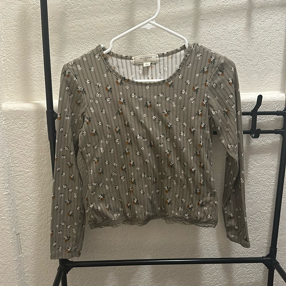 NO COMMENT Ribbed Floral Long Sleeve Top
